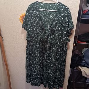 3x GREEN W/WHITE POKADOTS Perfect fit the holidays.